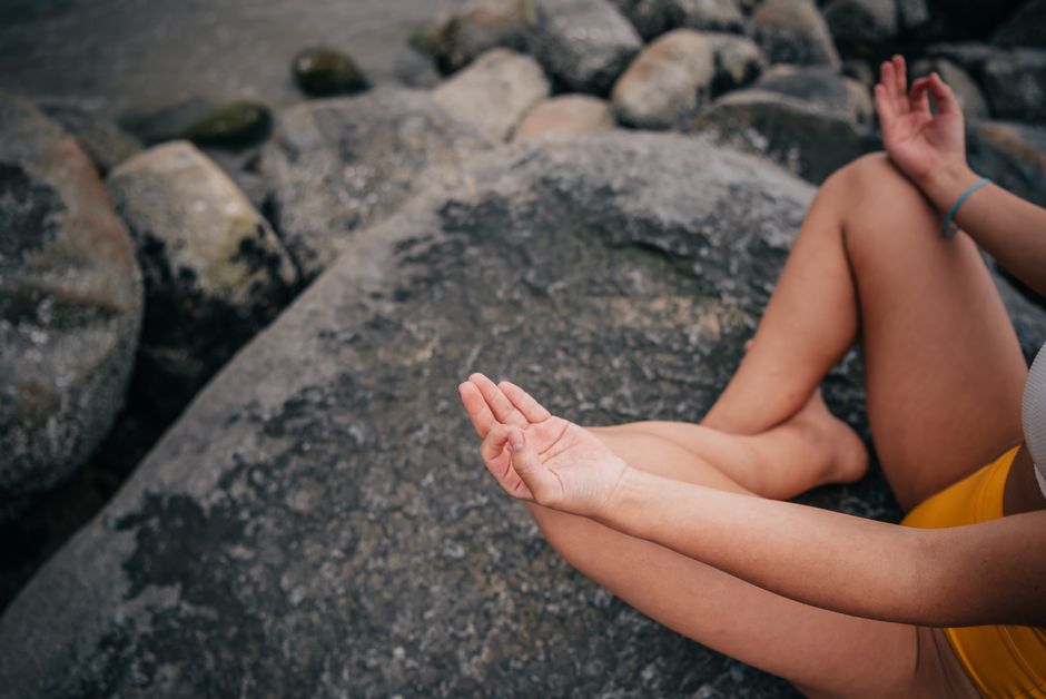 Meditación guiada estrés: reduce cortisol y ansiedad
