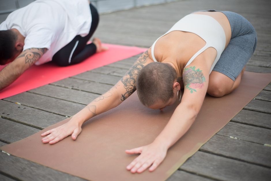 Yoga y cáncer: qué encontró el estudio ASCO 2026 en 400 pacientes y por qué importa